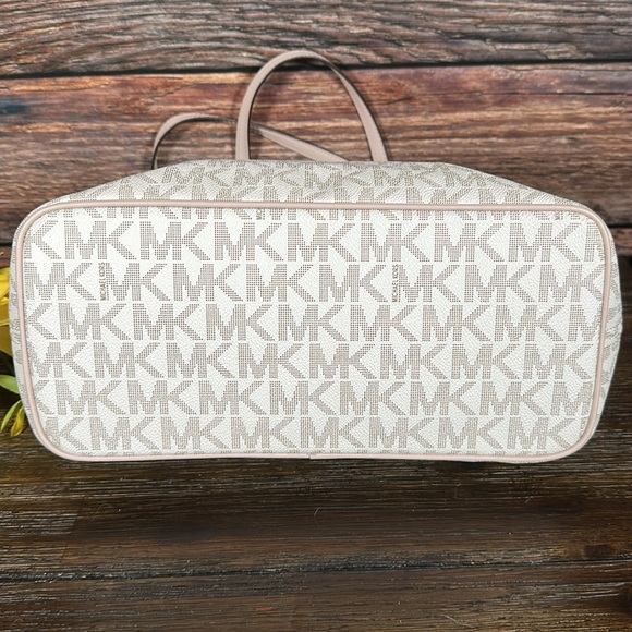 Michael Kors jet set light blush tote bag in cream with light blush trim! - Picture 6 of 8